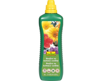 Hnojivo na kvetouc&iacute; rostliny FloraSelf 1 l